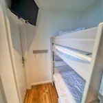 - Haus F, App 0f0203 Διαμέρισμα