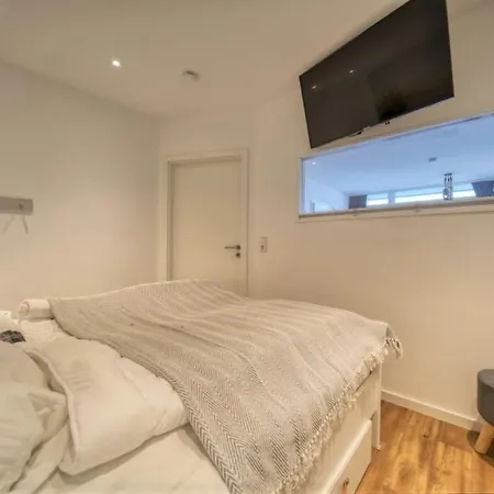 - Haus F, App 0f0203 Lägenhet *